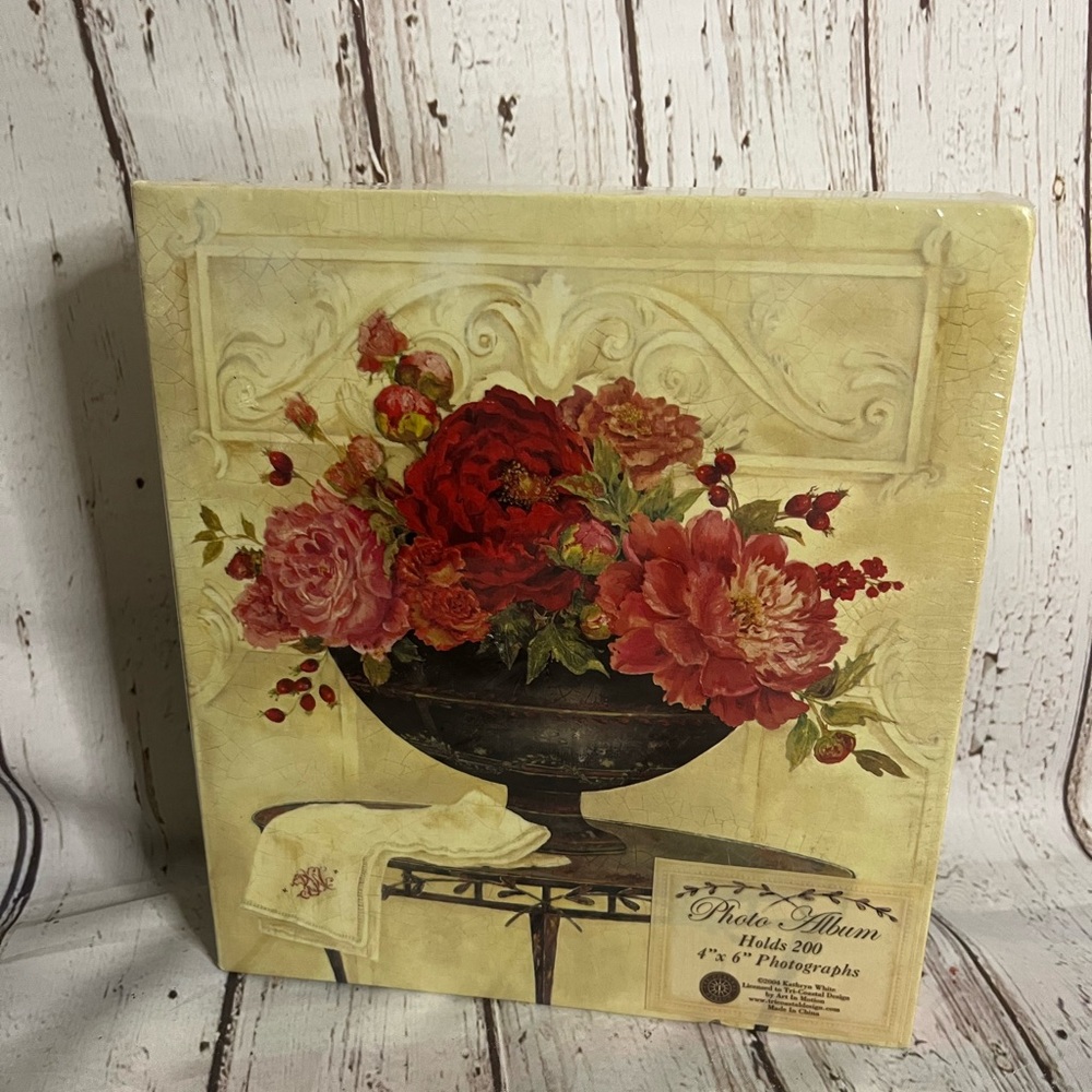 Vintage Art Floral Kathryn White 2004 Photo Album  4x6 200 Photos Brand New